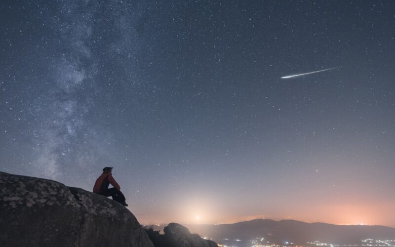 Espacio: Dracónidas, meteoros para mirar antes de dormir