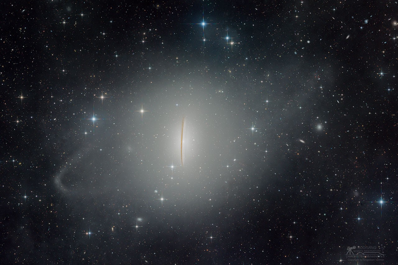 Espacio: El Sombrero muestra huellas de choques galácticos