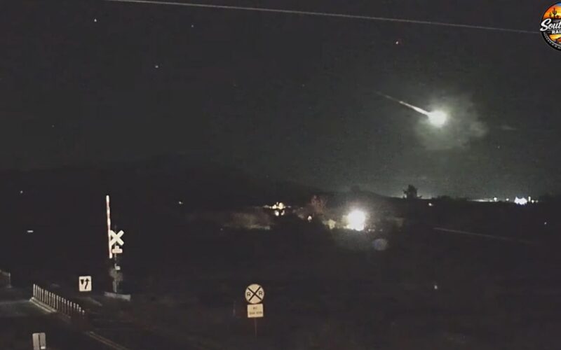 Espacio: Un bólido verde ilumina el cielo de Arizona