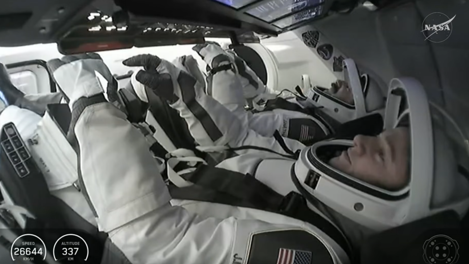 Espacio: Dragon completa la maniobra previa al amerizaje