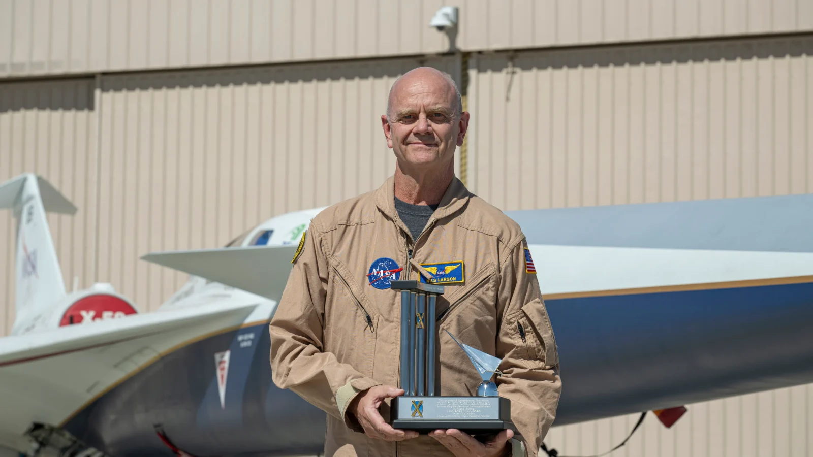 Aeronáutica: Premian al piloto que estrenó el X-59