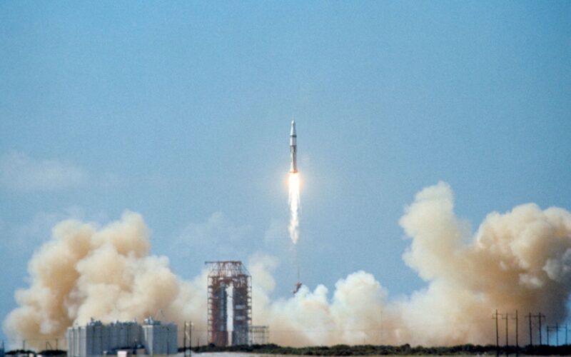 Espacio: Apollo 7 abrió el camino hacia la Luna