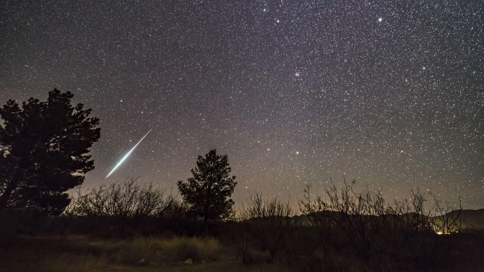 Espacio: Táuridas 2026, pocos meteoros y posibles bólidos