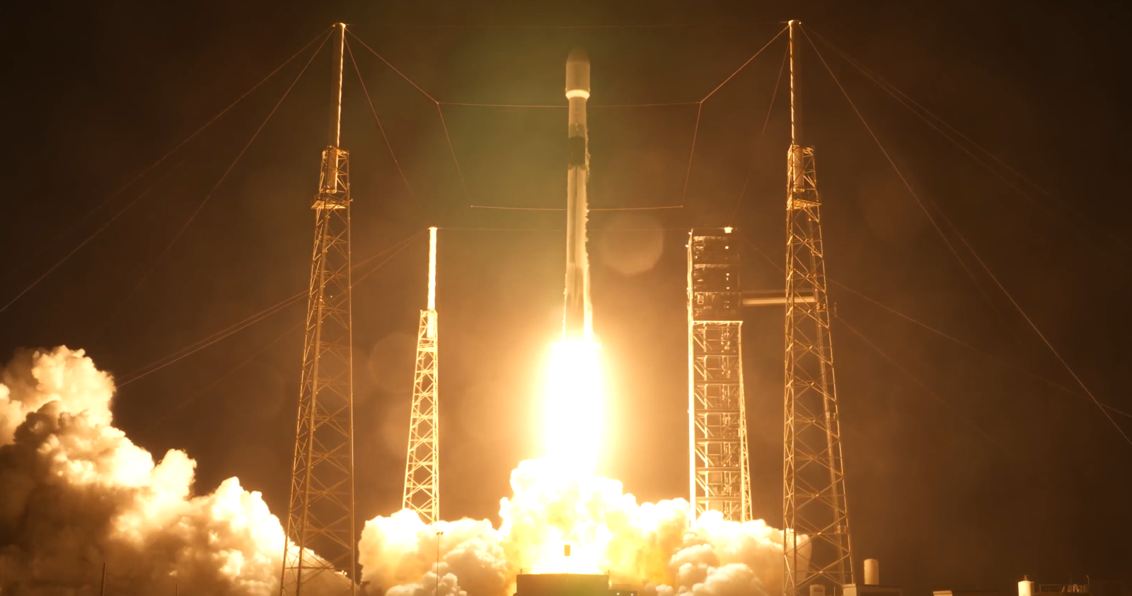 Espacio: Dos naves probarán enlaces comerciales para la NASA