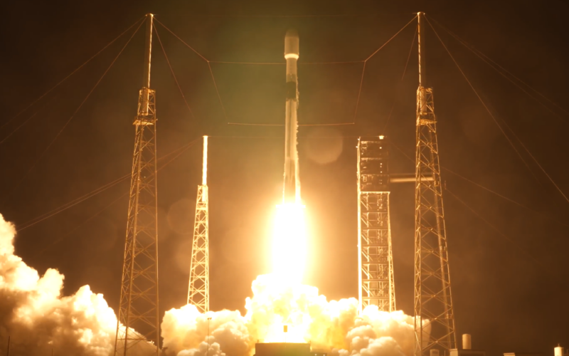 Espacio: Dos naves probarán enlaces comerciales para la NASA