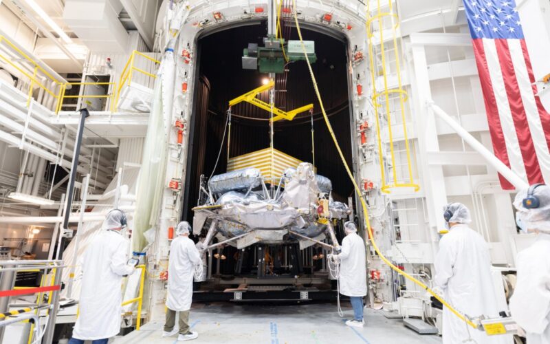 Espacio: Griffin supera pruebas antes de viajar a la Luna