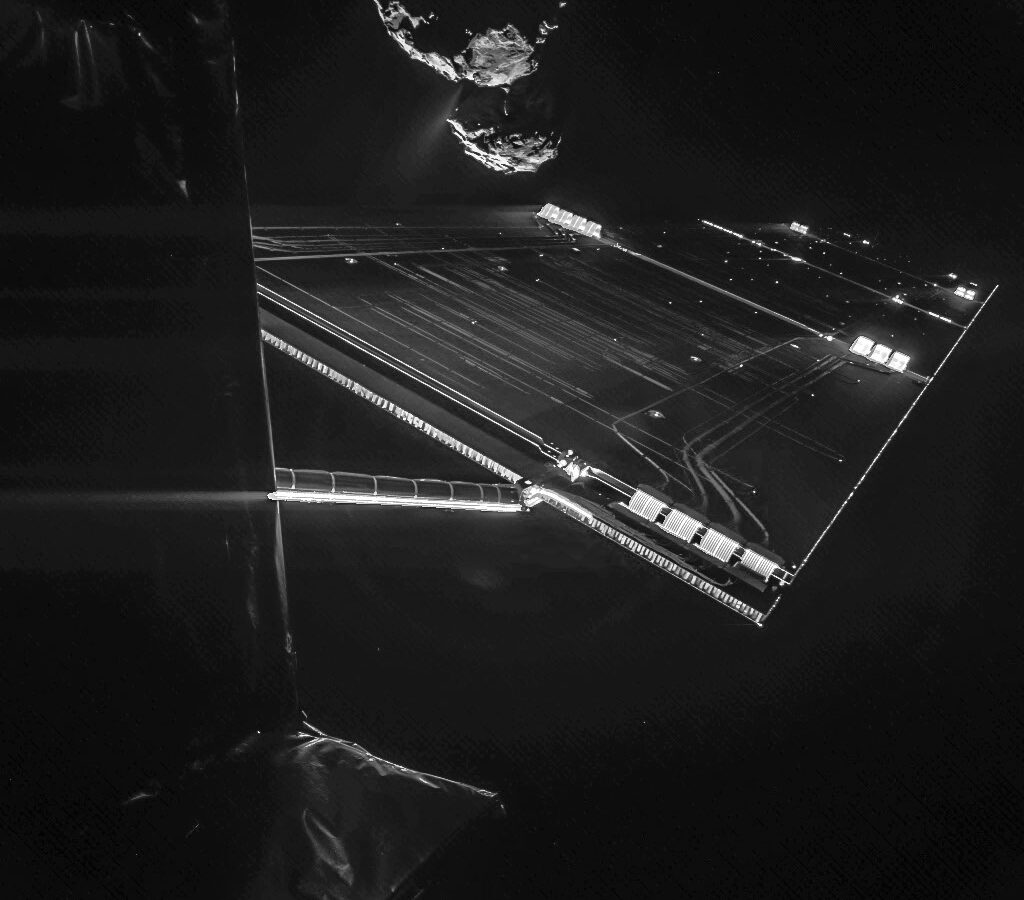 Espacio: Rosetta se retrata a 16 kilómetros del cometa
