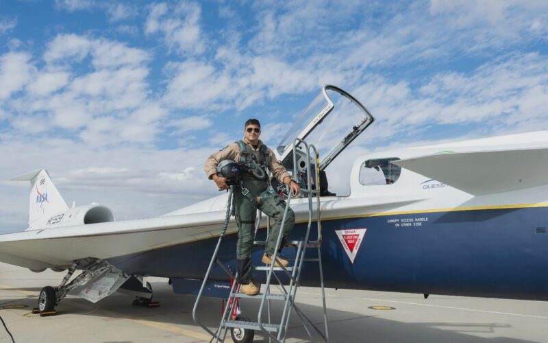 Tecnología: Mike Lippert completa su primer vuelo del X-59