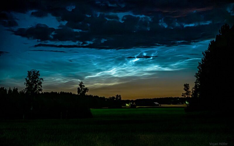 Tierra: Nubes que brillan cuando el suelo está oscuro