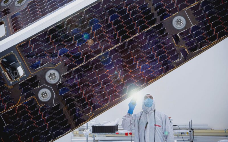 Espacio: Un parasol para buscar asteroides hacia el Sol