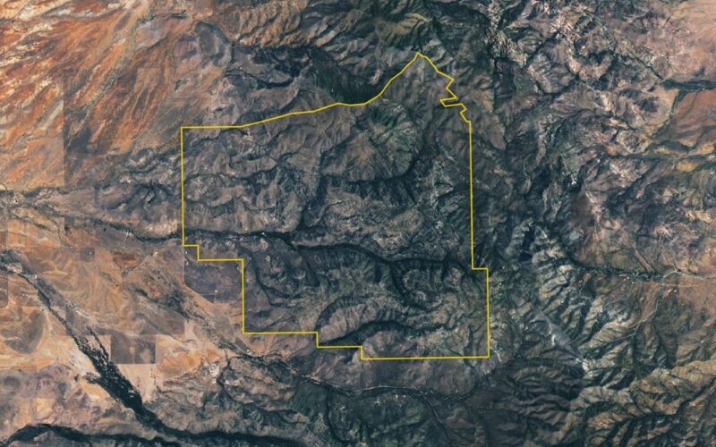 Geología: Las rocas en pie de un antiguo volcán