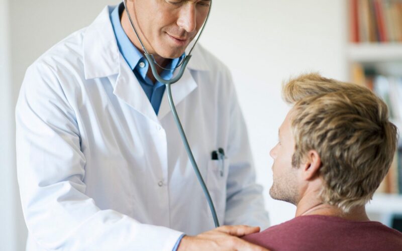 Salud: Falsear síntomas para conseguir una receta de antibióticos