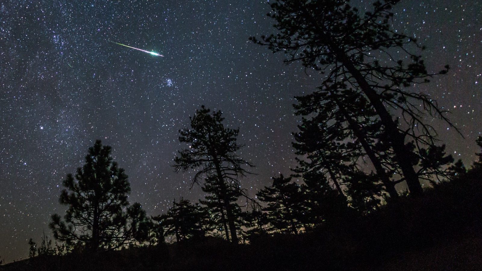 Espacio: Táuridas, pocos meteoros y alguna bola de fuego
