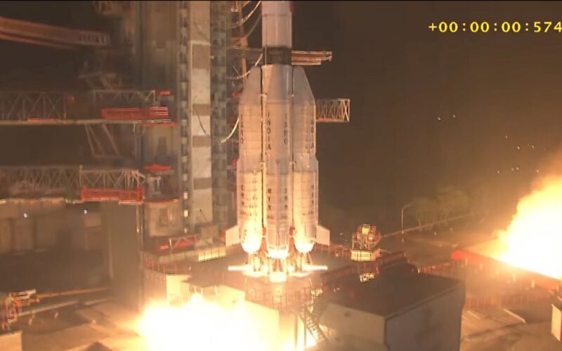 Espacio: India lanza un satélite clave para NavIC