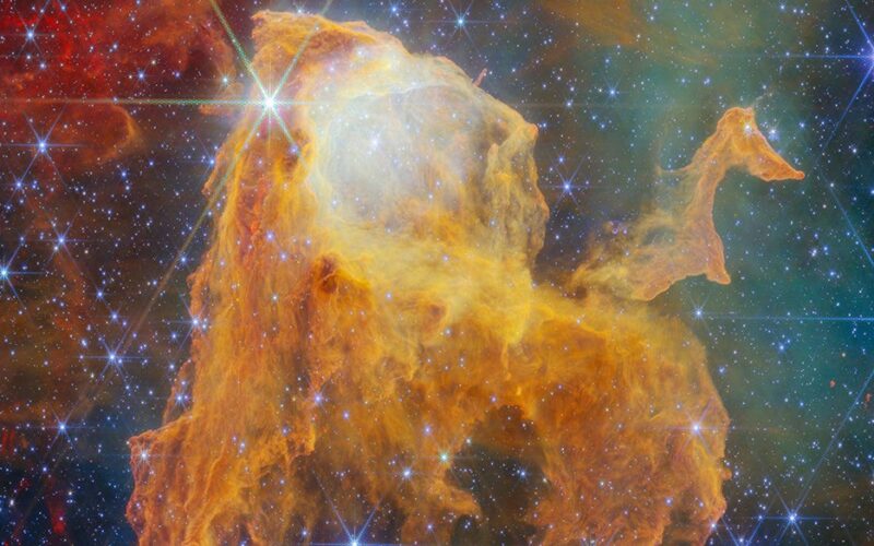 Espacio: Un cofre de estrellas en la nebulosa de Carina